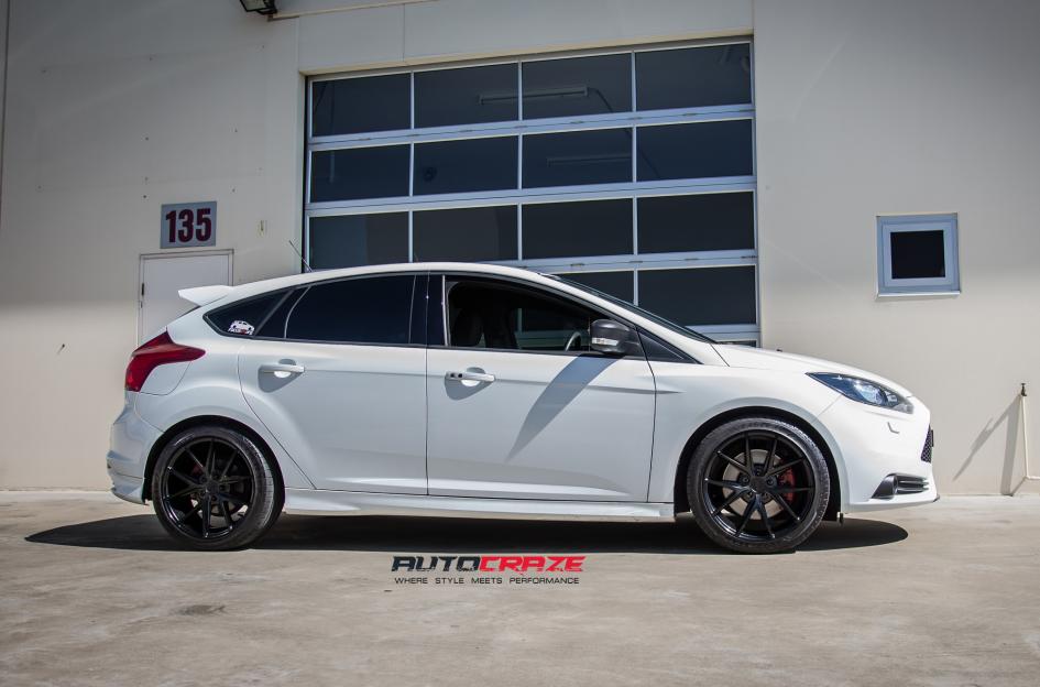 FORD FOCUS  5 STUD  MISANO MATTE BLACK